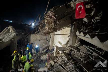 Földrengés Törökországban KLAC9940